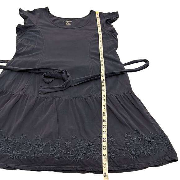 G.H.Bass & Co. Woman Size L Navy Blue Knit Dress Embroidered Drop Waist Tie Belt - Picture 9 of 11